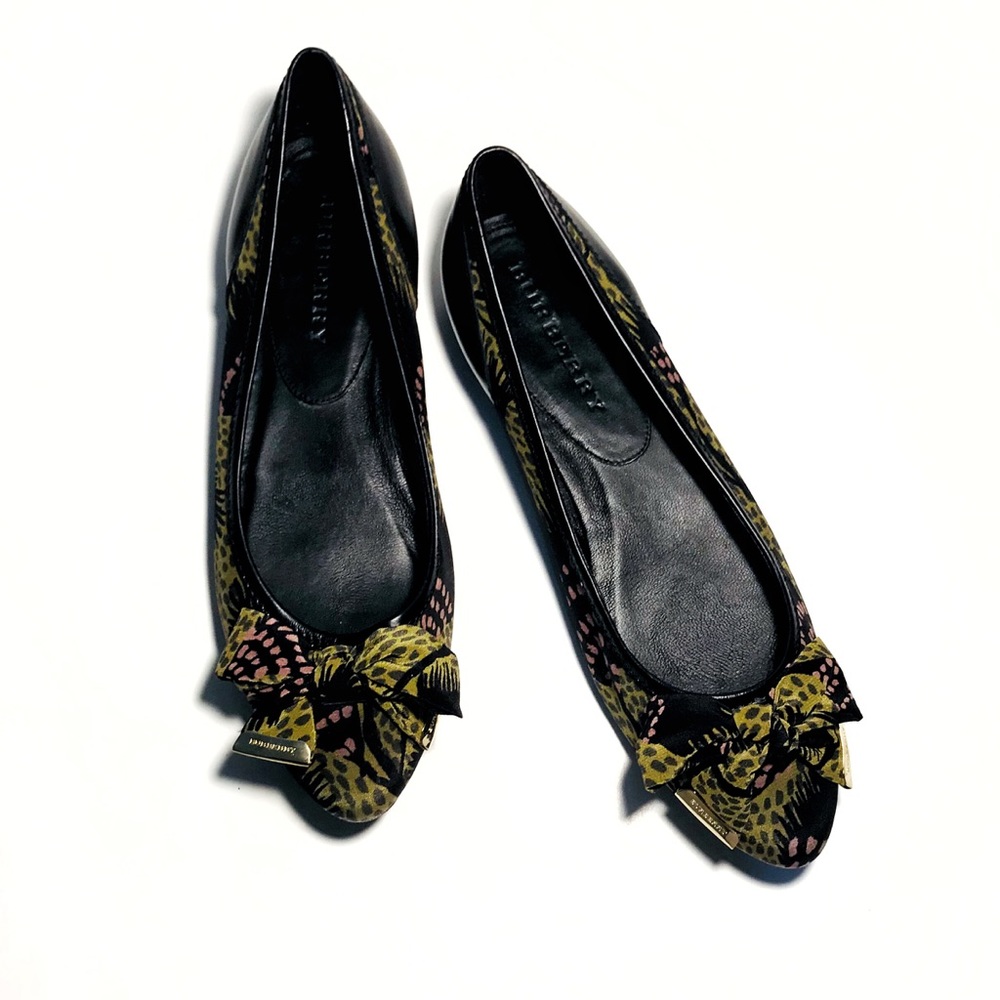 Burberry Flats with Gold Detailing